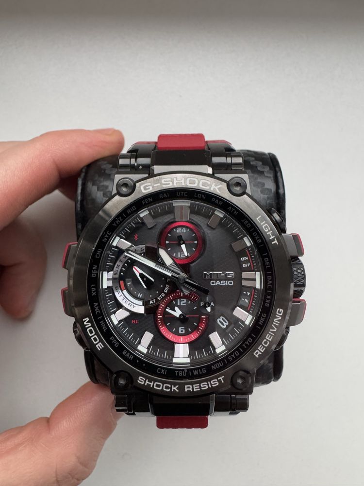 Casio G-Shock MTG-B1000B-1A4JF czerwony