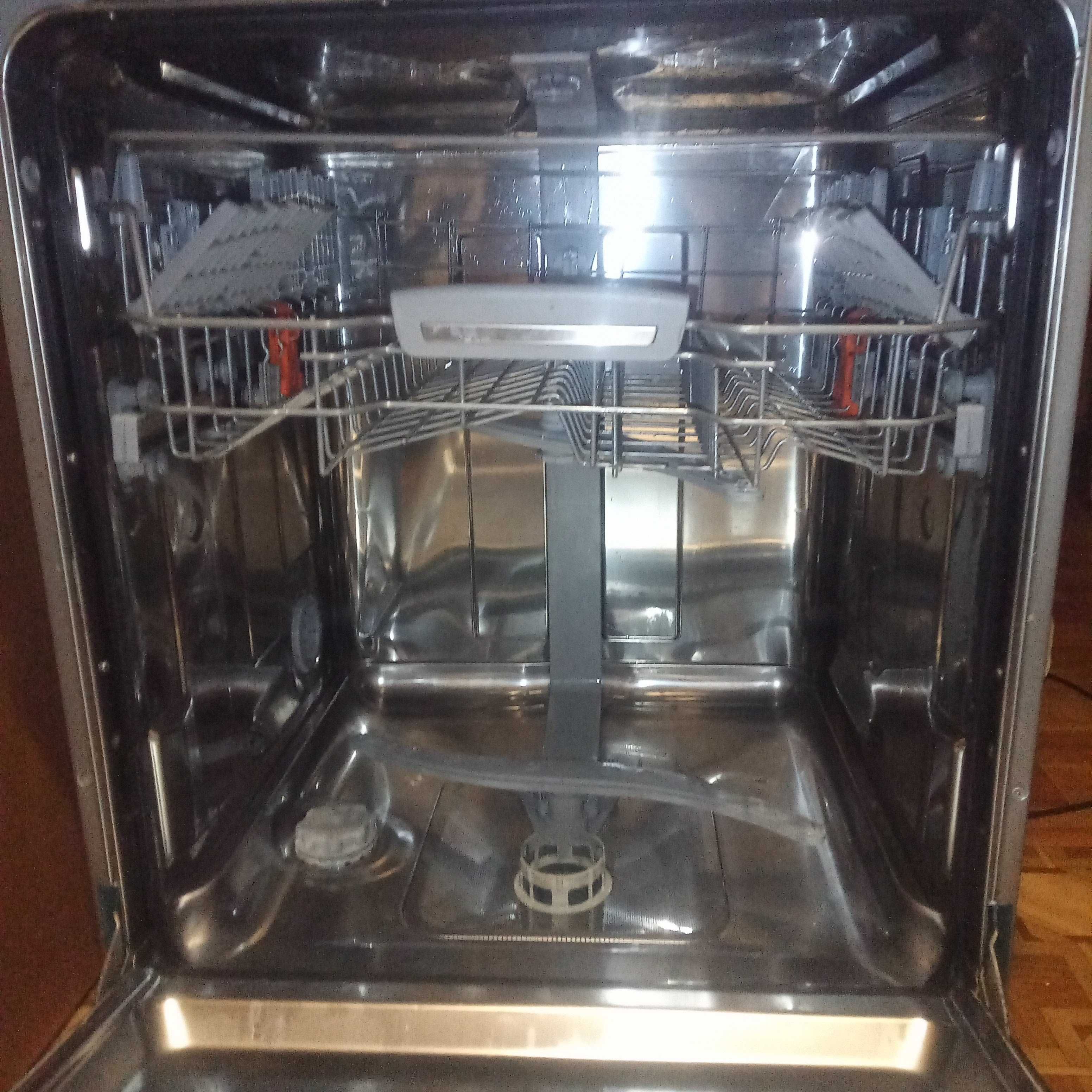 Посудомоечная машинка Ariston_LFD_11M121_CX_EU.  14комплектов