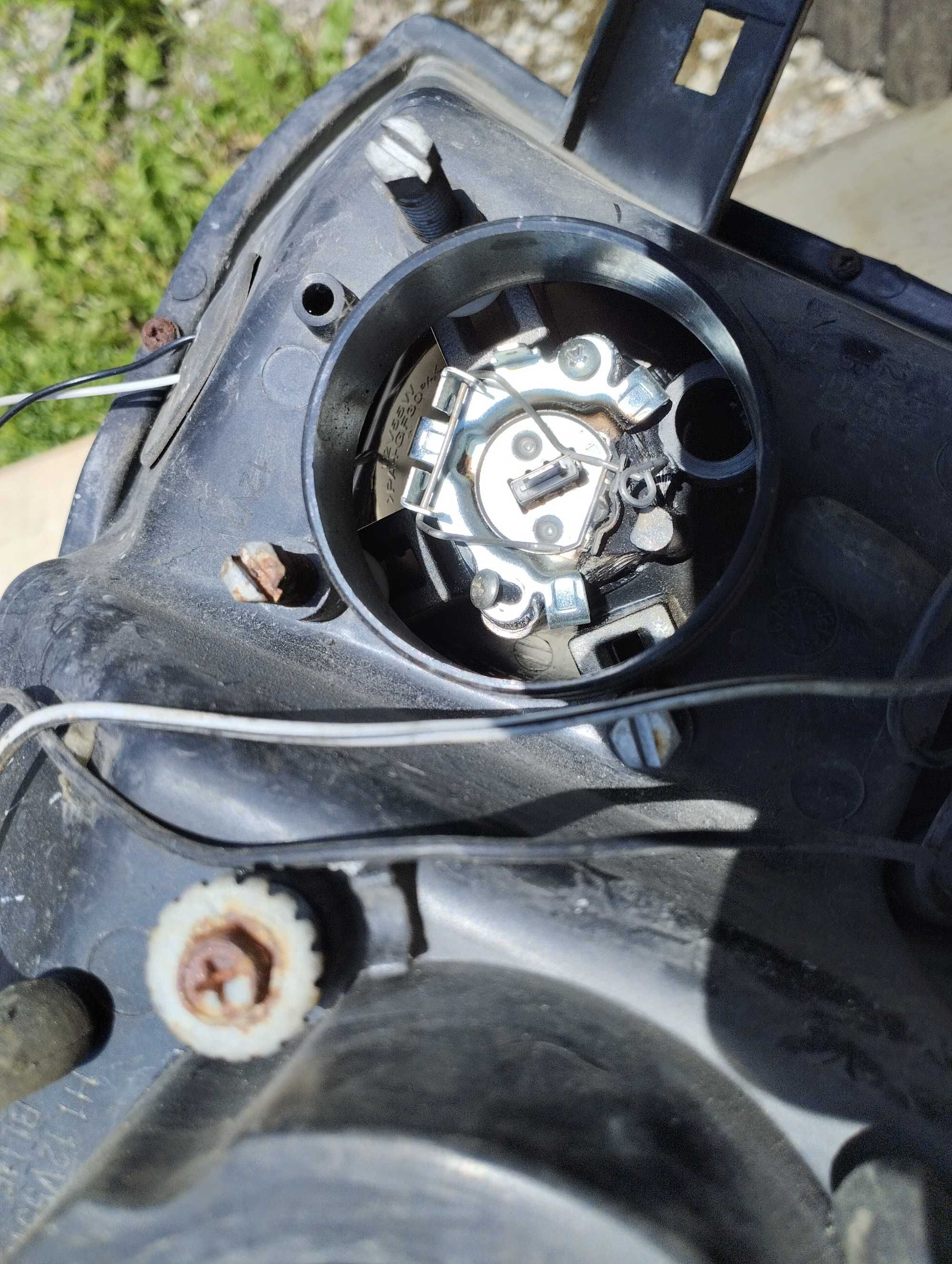 Nissan Frontier Navara B40 Lampy przód ringi tuning komplet 2 sztuki