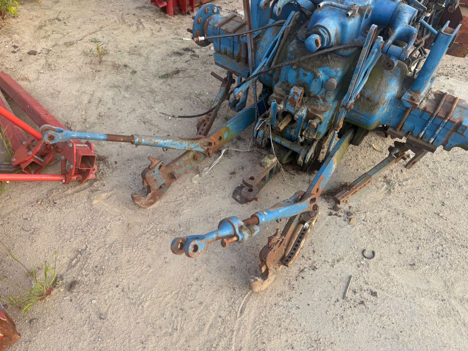 Ford przedni napęd most ramiona wieszaki zwolnica czesci