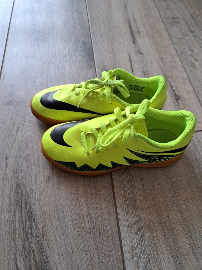 Buty Nike halowe Hypervenom roz. 3 piłka nożna3 20.5 cm