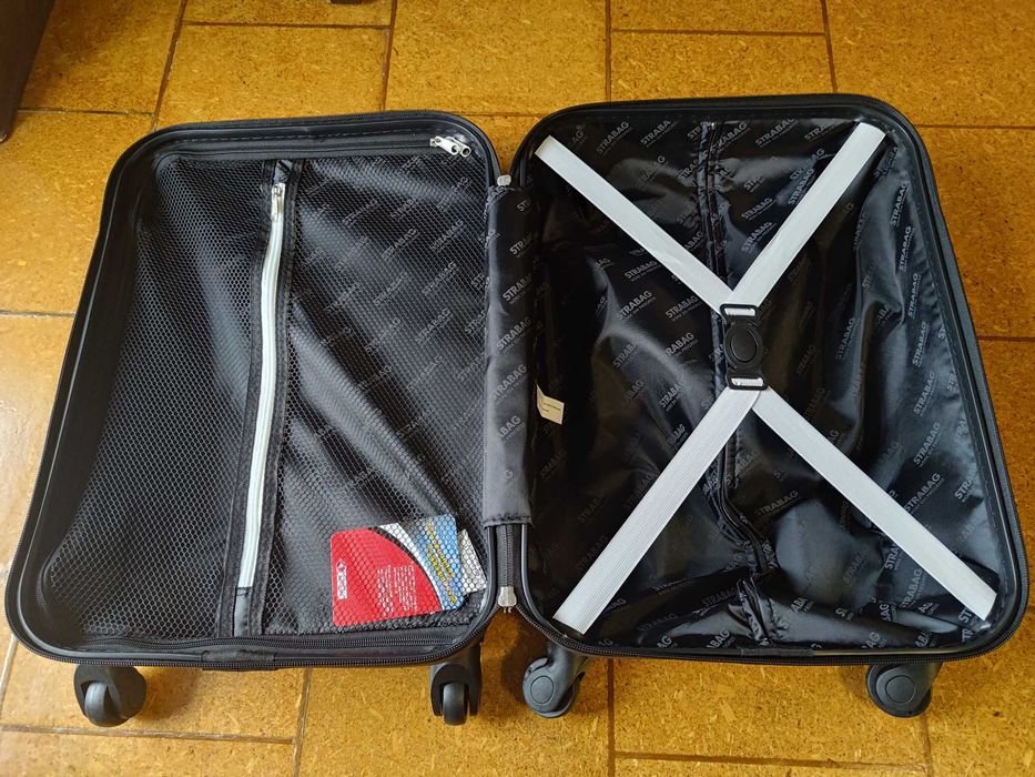 Limitowana walizka kabinowa.