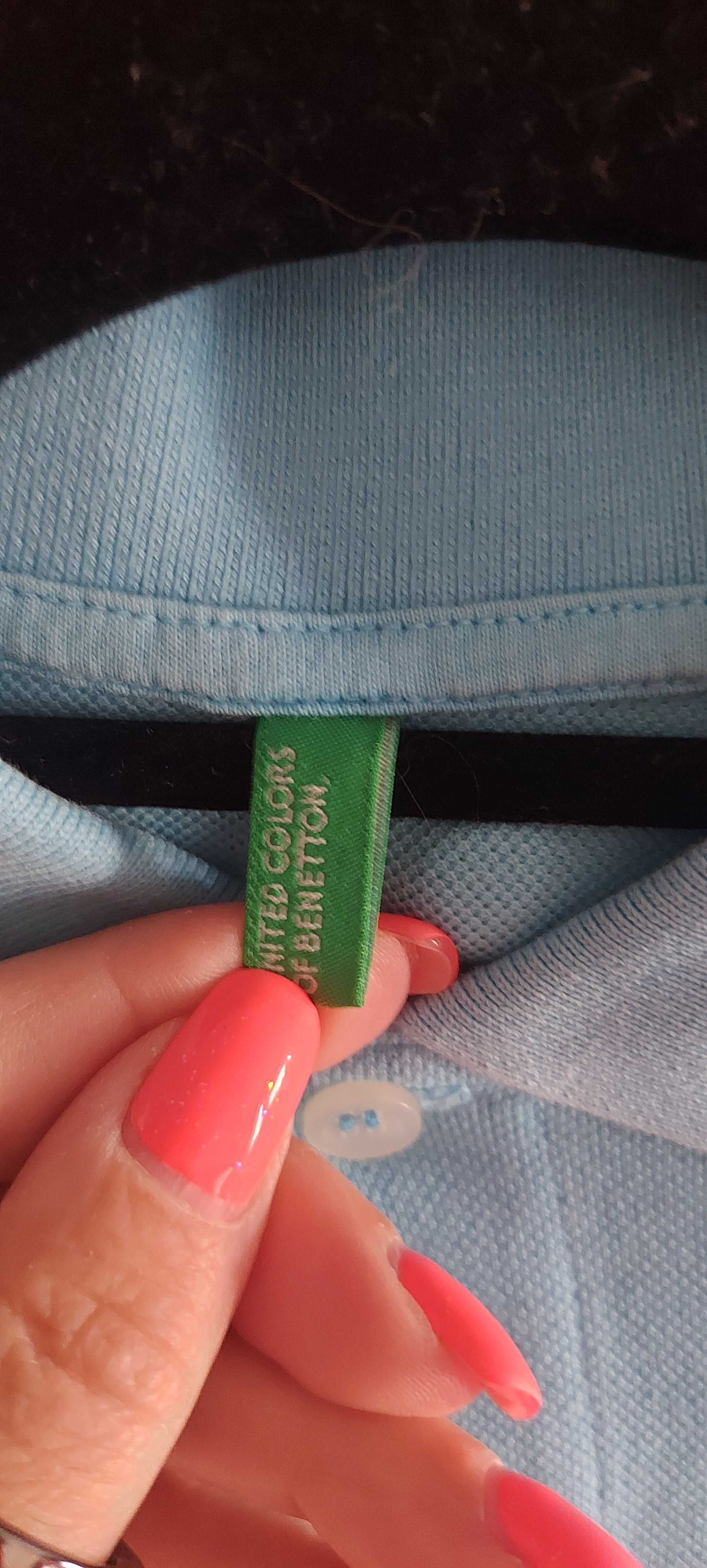 Polo Benetton azul com bordado