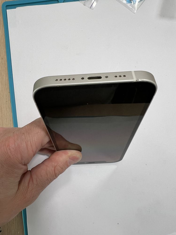 Iphone 12 заблокирован icloud,