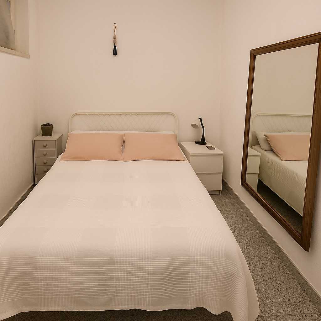 Apartamento T2 65m2 R/C junto a Comboio/Metro Santa Apolónia Lisboa