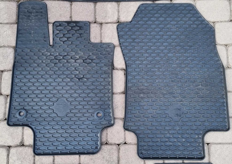 Dywaniki + mata, gumowe, Toyota Rav4 19-, Suzuki Across 20-
