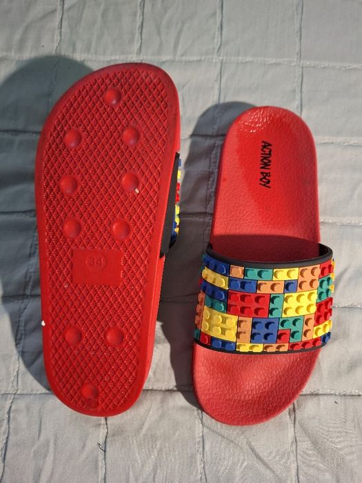 Klapki dziecięce czerwone r. 34
