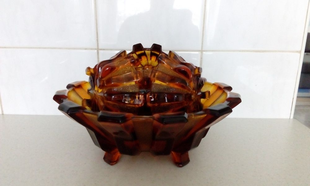 Ваза для цветов из янтарного стекла