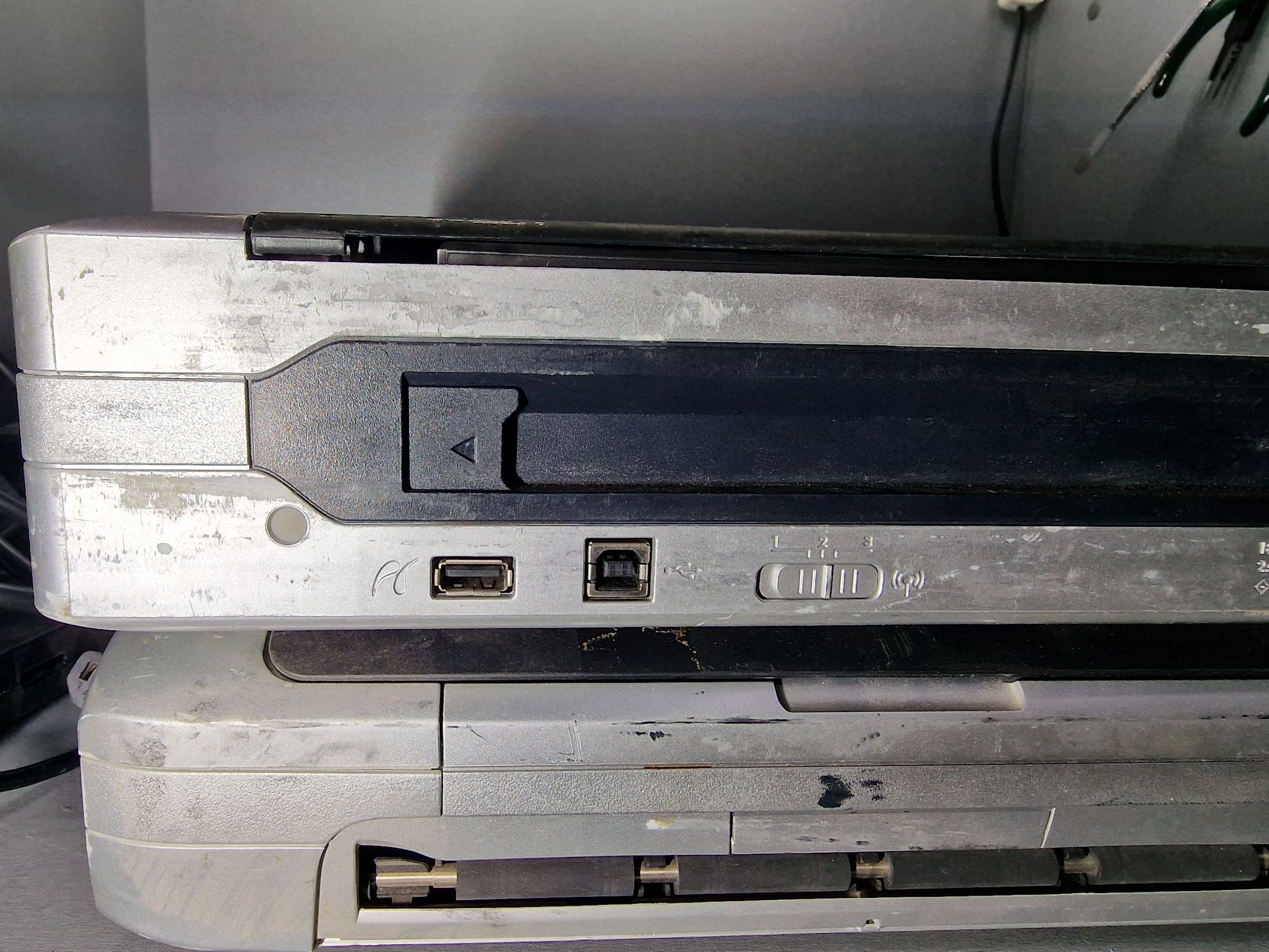 Принтер HP Deskjet 460cb Mobile Printer