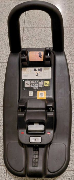 Fotelik samochodowy Joie i-Venture R oraz baza Joie i-Base Advance