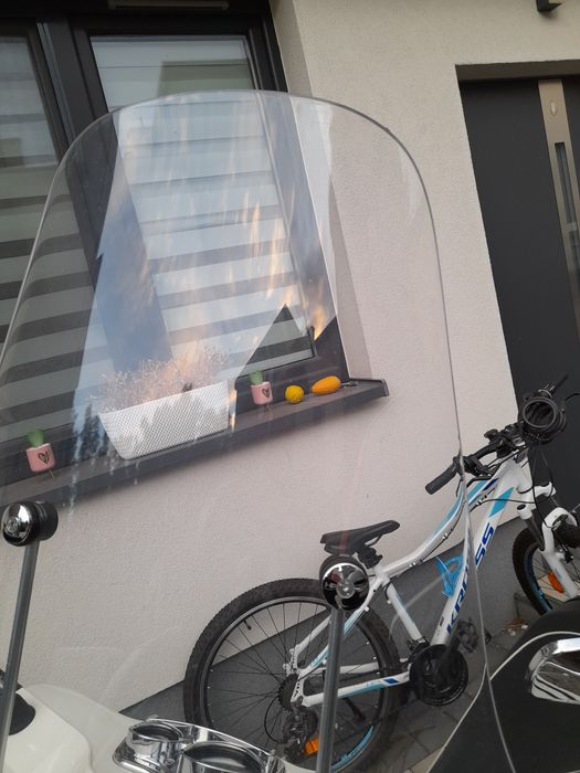 Szyba wysoka Oryginalna Vespa S z mocowaniem  OKAZJA ! ! !