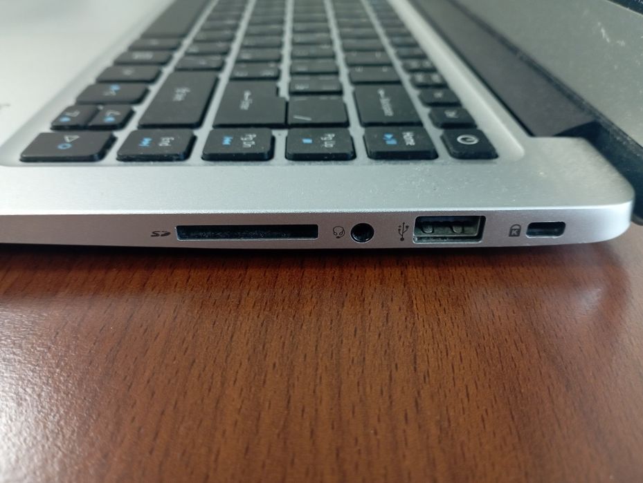 Acer Swift 3  14" 4gb 128gb