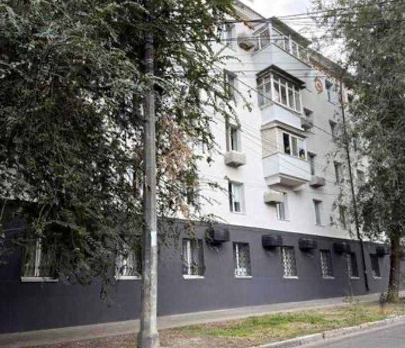 Здається 2к квартира в центрі (вул.С. Єфремова)