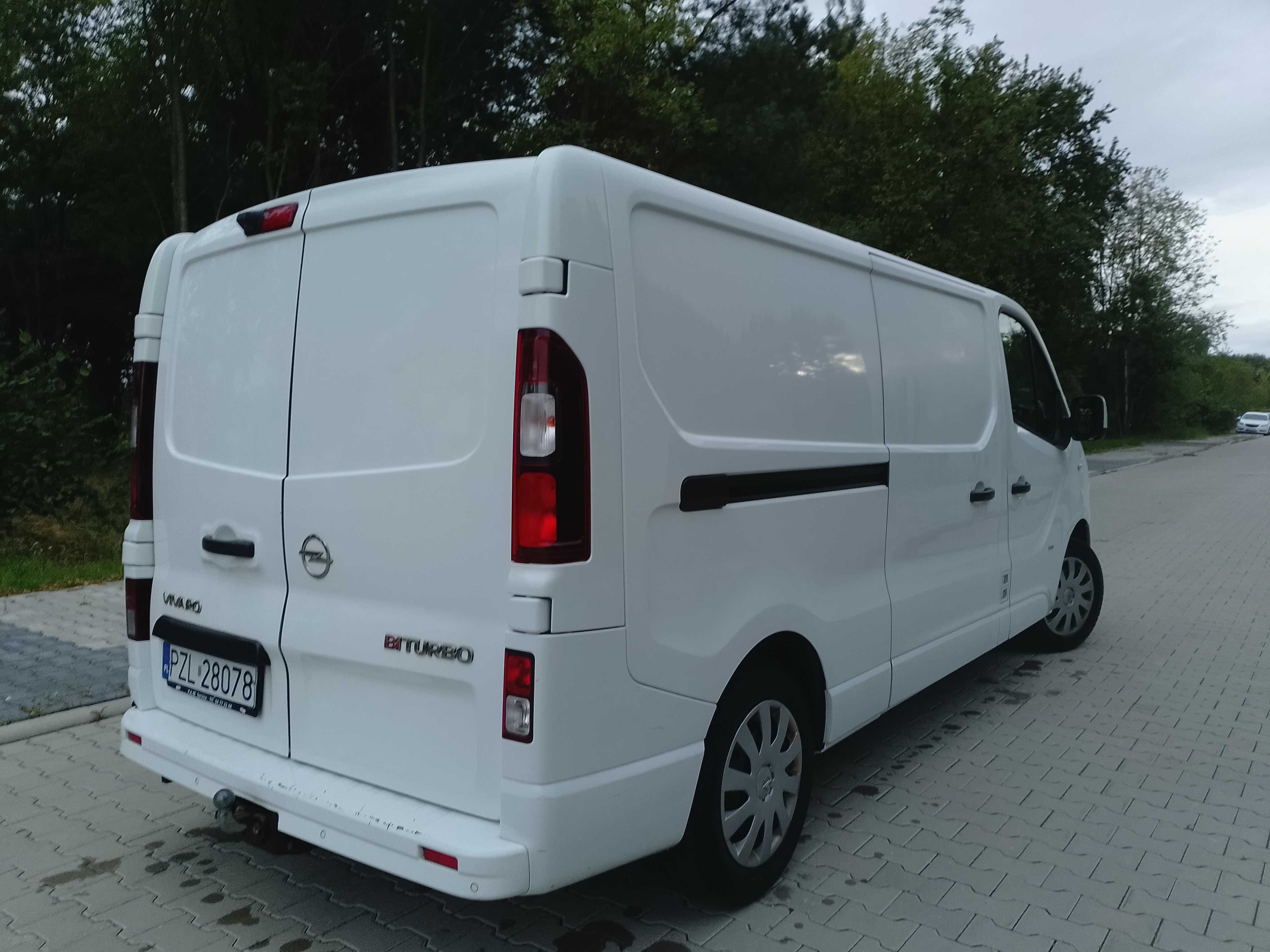 Opel Vivaro ! 2015 ! Long!Zabudowa kamper! Klima !