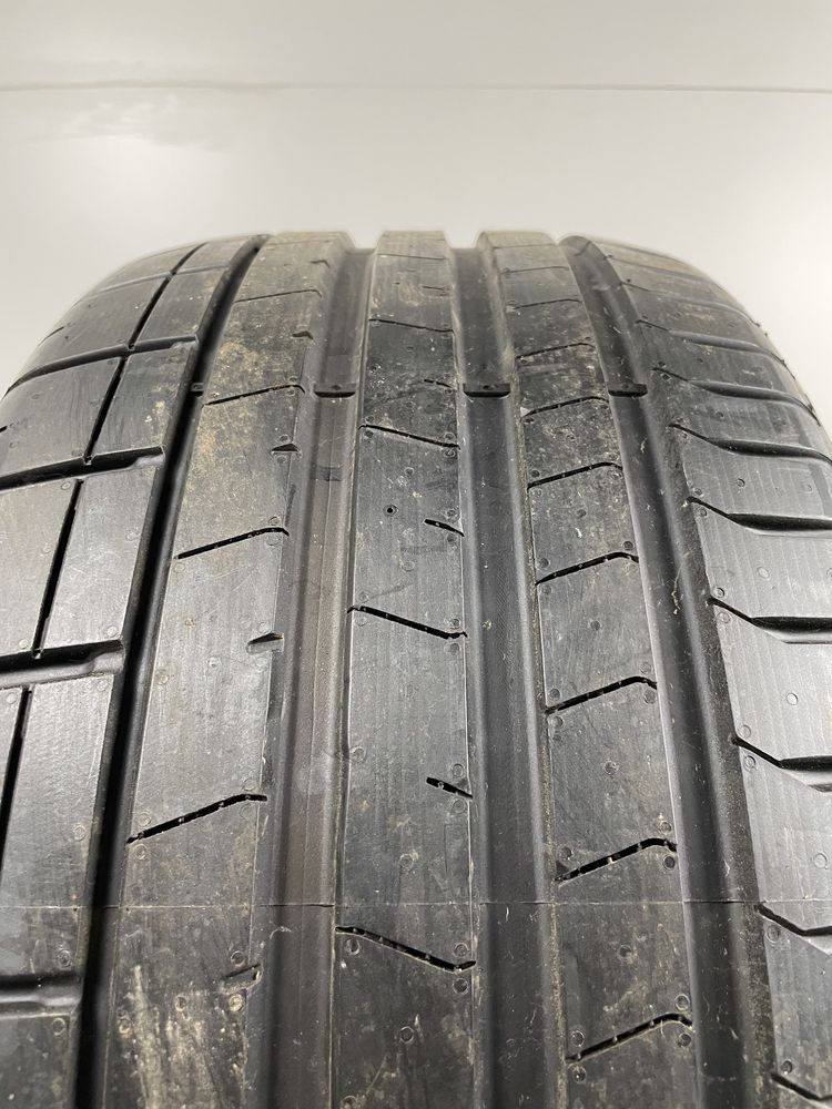 245/35R20 95Y Pirelli P Zero PZ4 F02