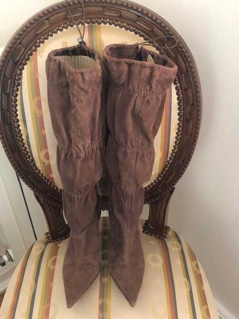 Botas senhora de cano e salto alto, camurça castanha marca Zilian