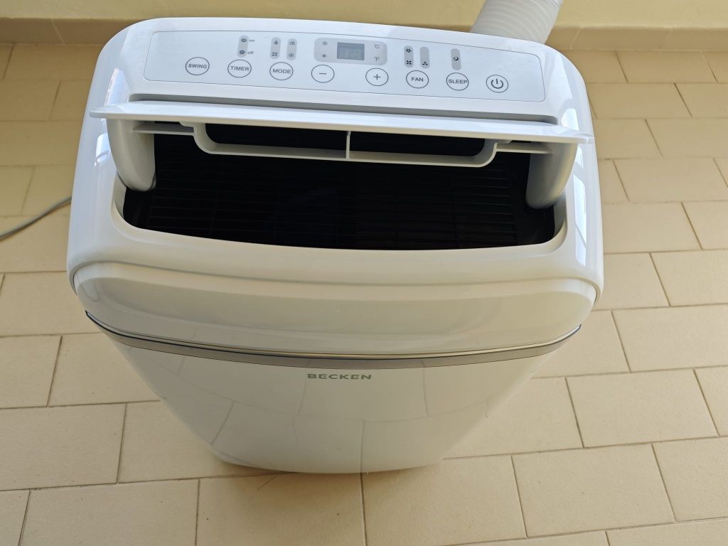 Ar Condicionado Portátil BECKEN BAC4255 (23 m² - 12000 BTU
