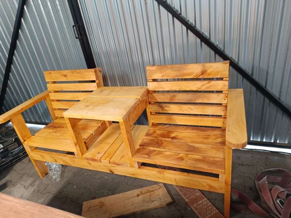 Recznie robione krzesla ogrodowe