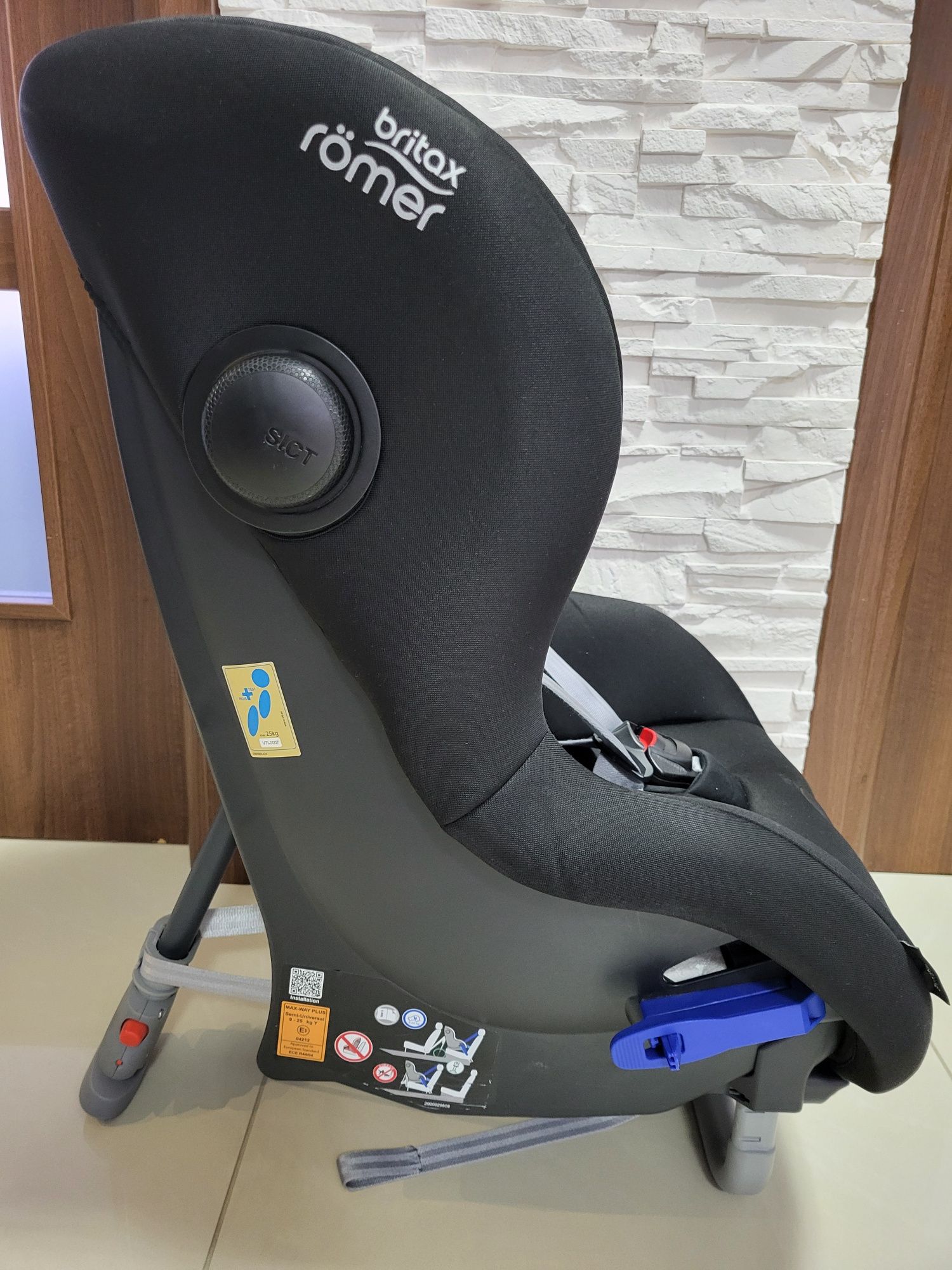 Fotelik samochodowy britax 9 kg do 25 kg