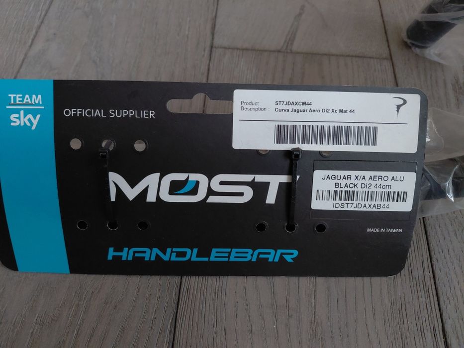 Pinarello Most Aero кермо 44 см нове