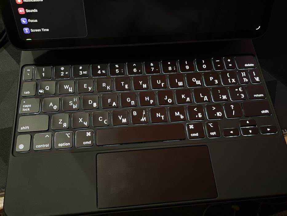 Оригінальна iPad Magic Keyboard 11 Pro a2261