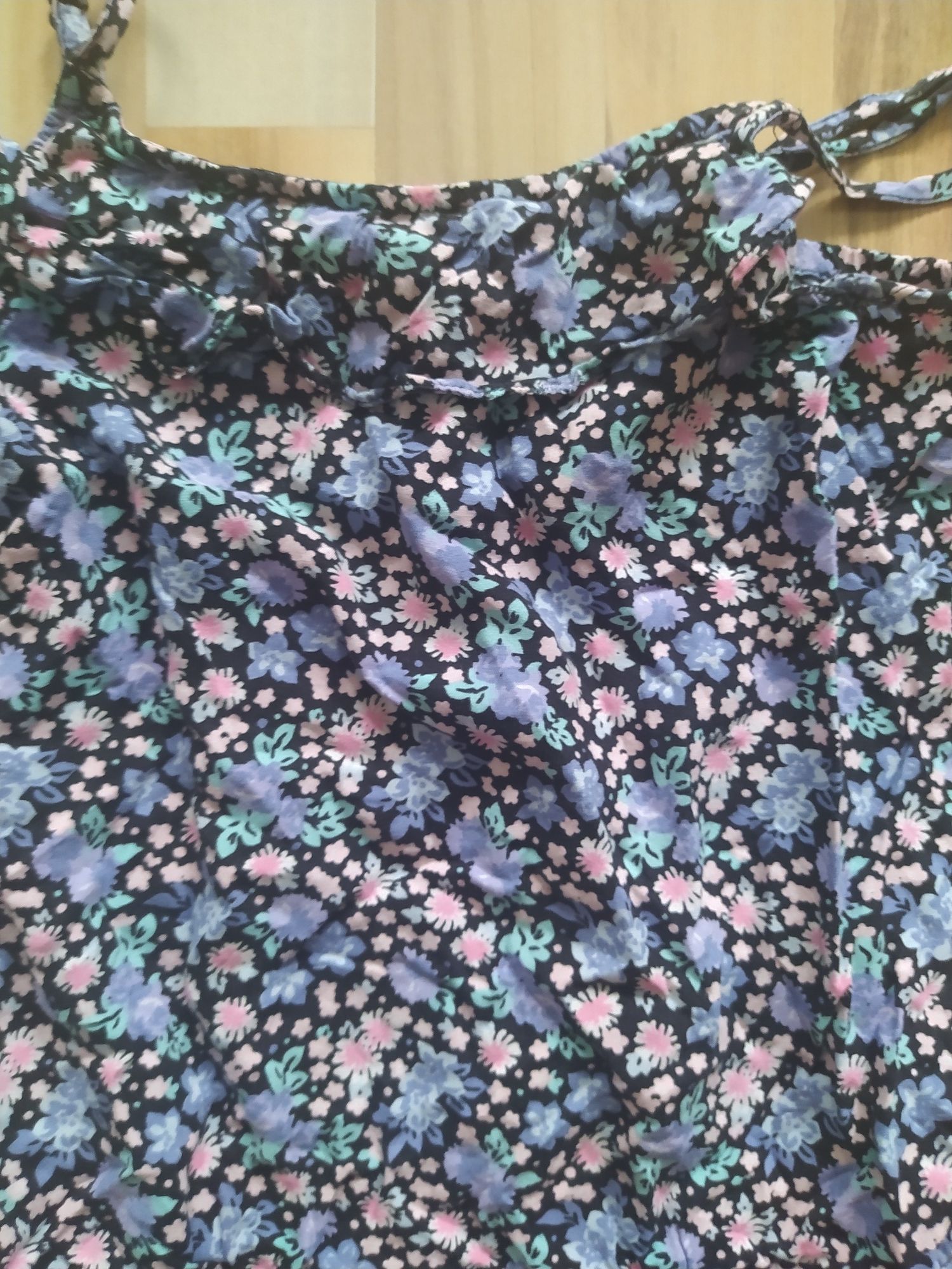 Kombinezon w kwiatuszki na lato rozmiar 152 H&M