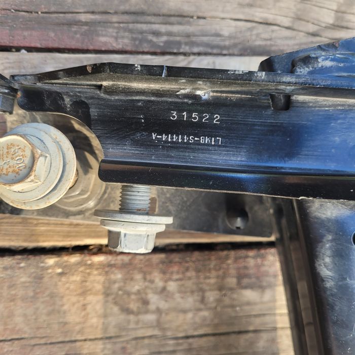 Підсилювач заднього бампера Explorer 6