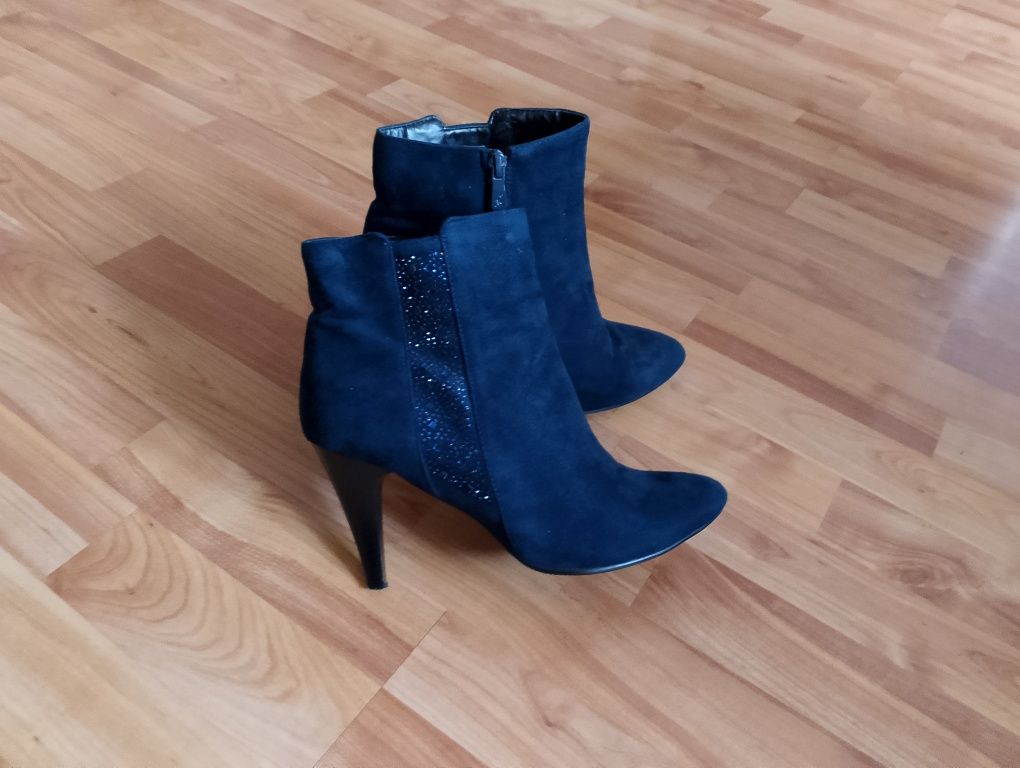 Buty botki kozaki zamszowe rozmiar 40
