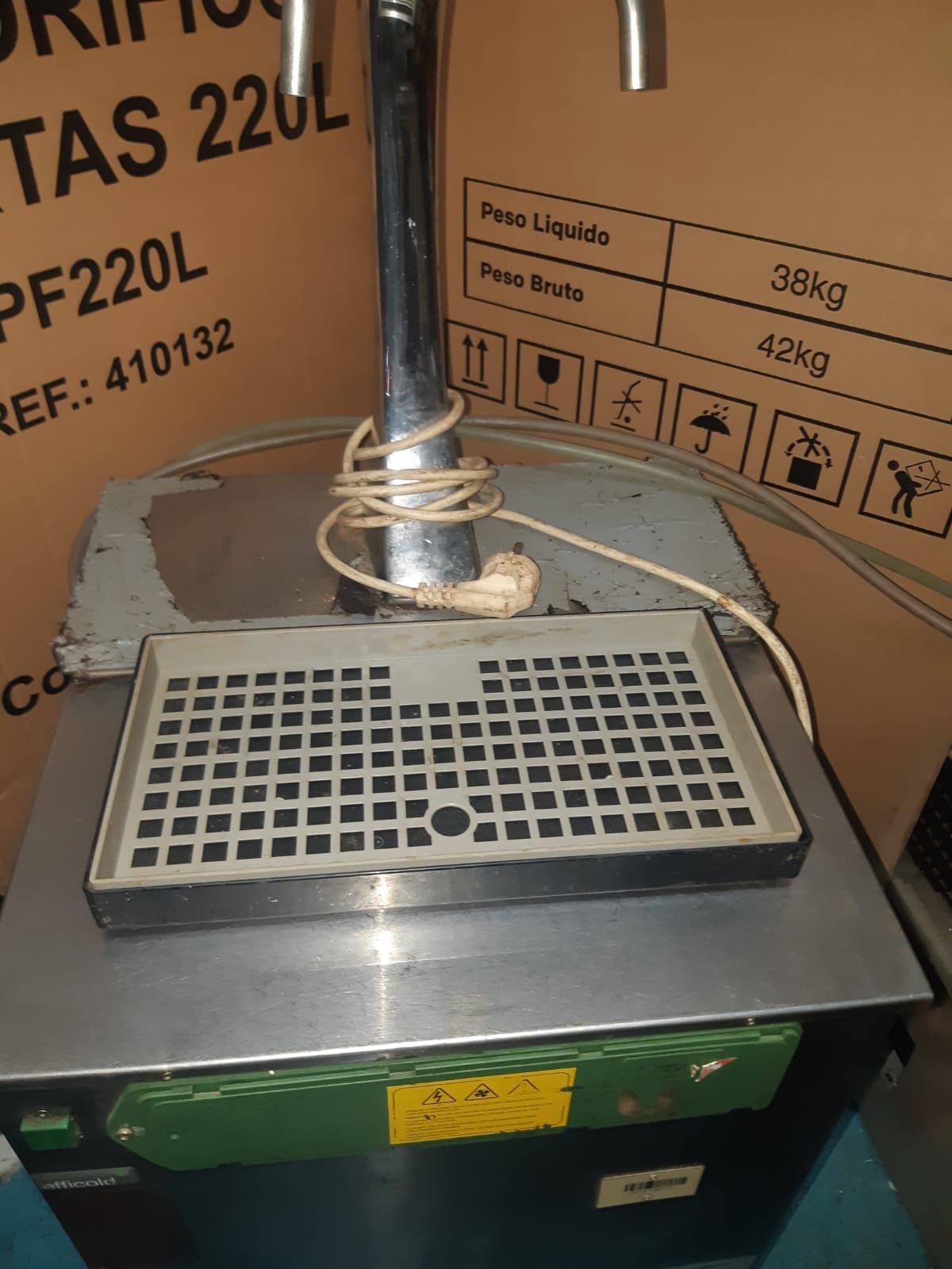 Alugo máquina de bebidas 75€ por dia