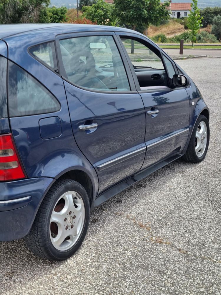 Mercedes A140 Avantgarde 2001  (Em boas Condições)