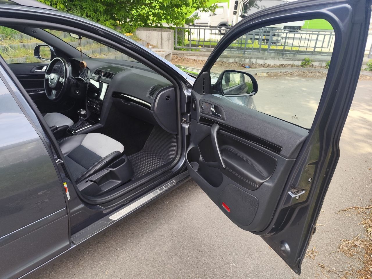 Продам skoda octavia vrs