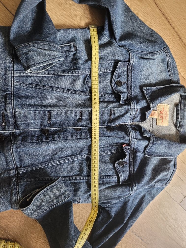 Levis jeansowa damska  kurtka rozm M