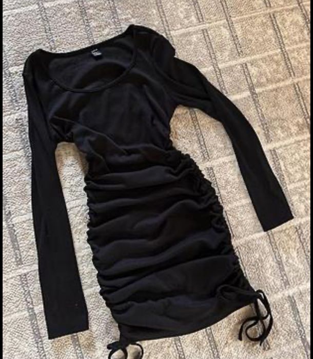 Сукня чорна в рубчик shein