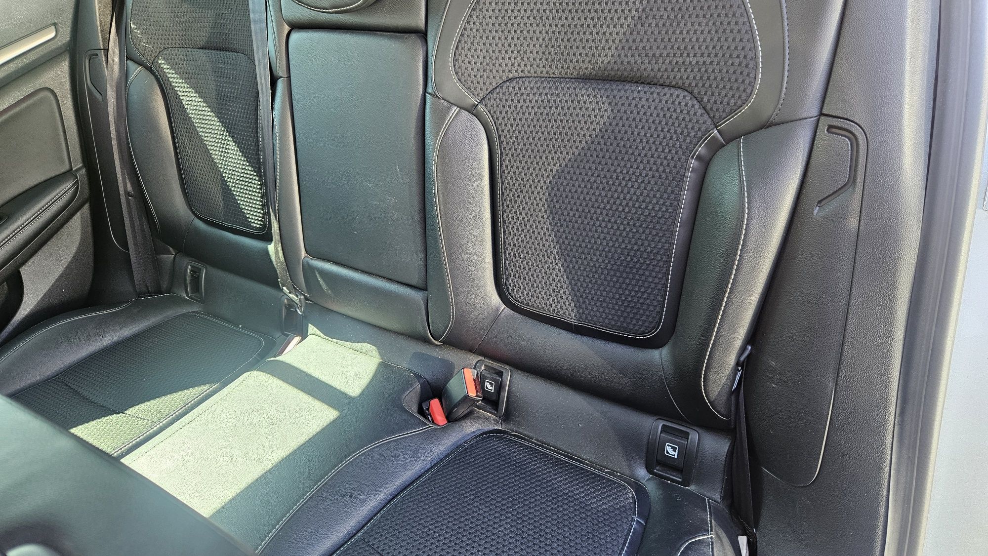 Renault megane  Bose  1.6 130 cv