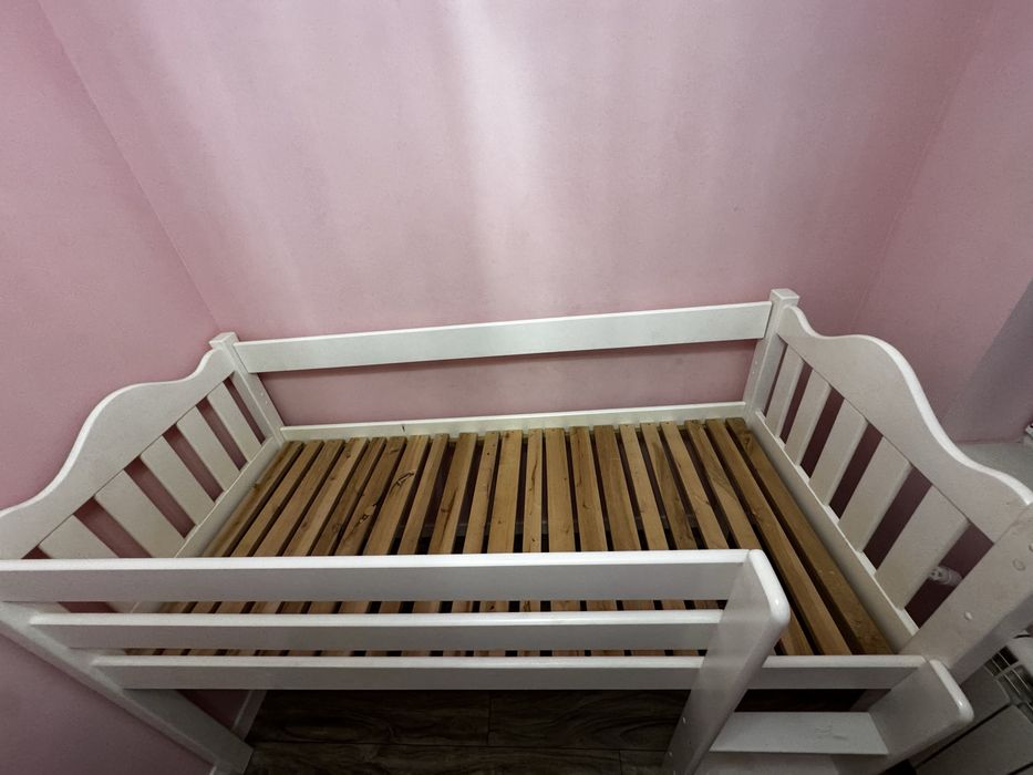 Łóżko na antresoli 180x80 + materac