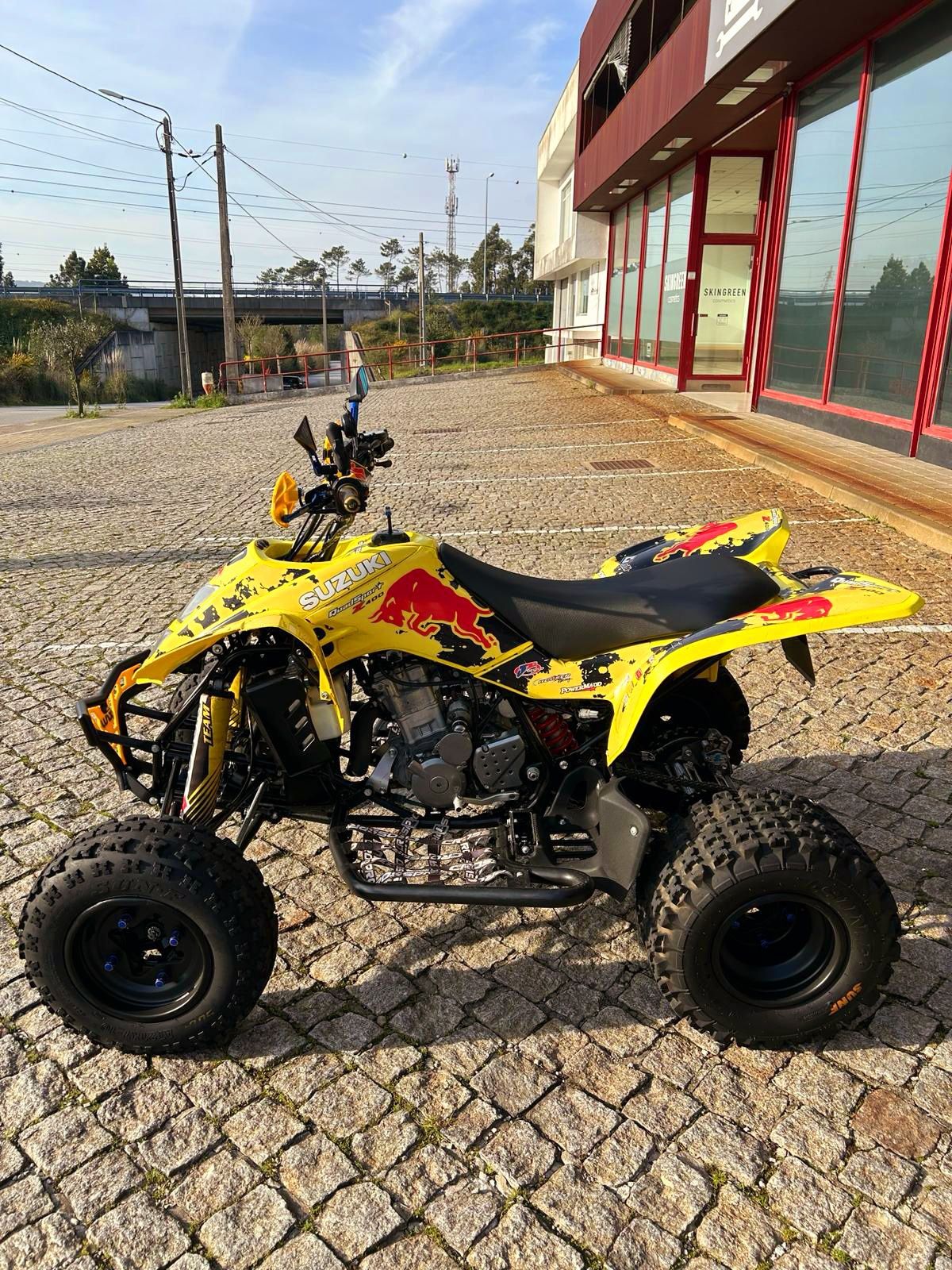 Suzuki LTZ 400 Restaurada ainda em rodagem!