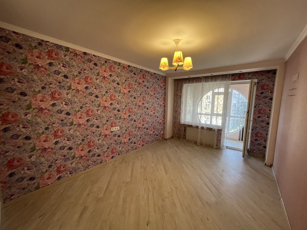 Продаж 2 кімнатної квартири вул. Космонавтів, зуп. Електронна