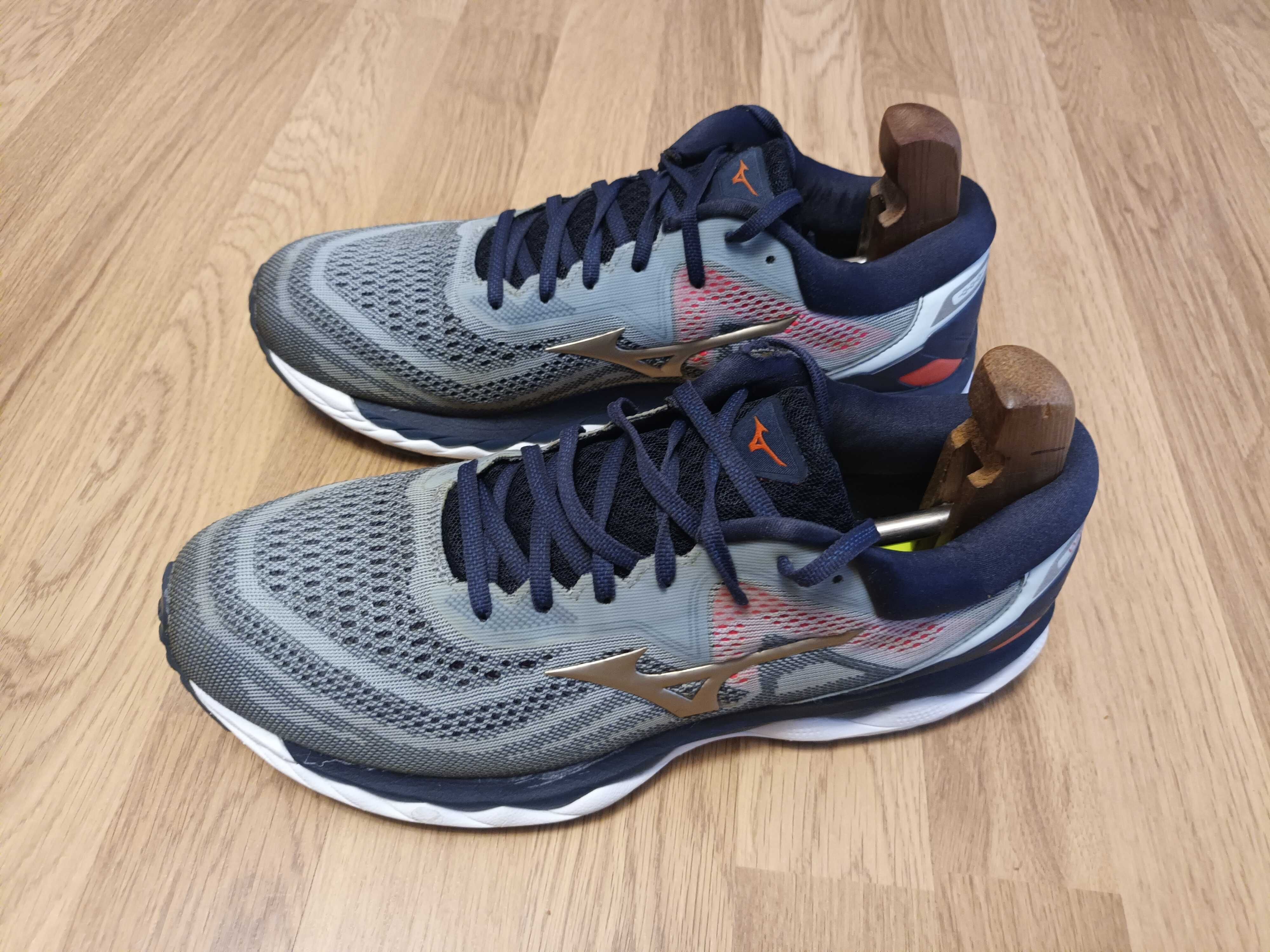 Кроссовки Mizuno wave sky 04