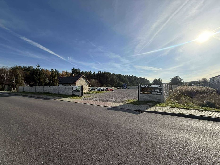 DZIAŁKA 1.38ha  \\ plac ogrodzony 2400m2 utwardzony z domem brama 9m