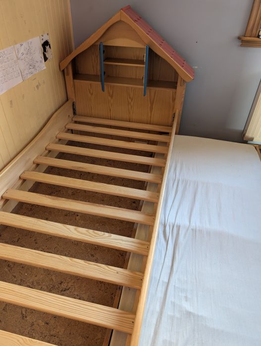 Sprzedam Łóżko do pokoju dziecięcego