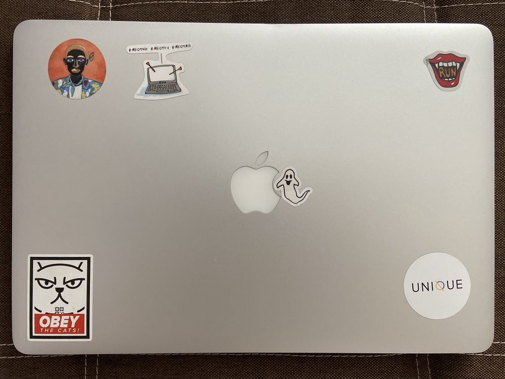 MacBook Pro 15” (Mid 2015) – Intel Core i7 / 16GB RAM / 251GB SSD