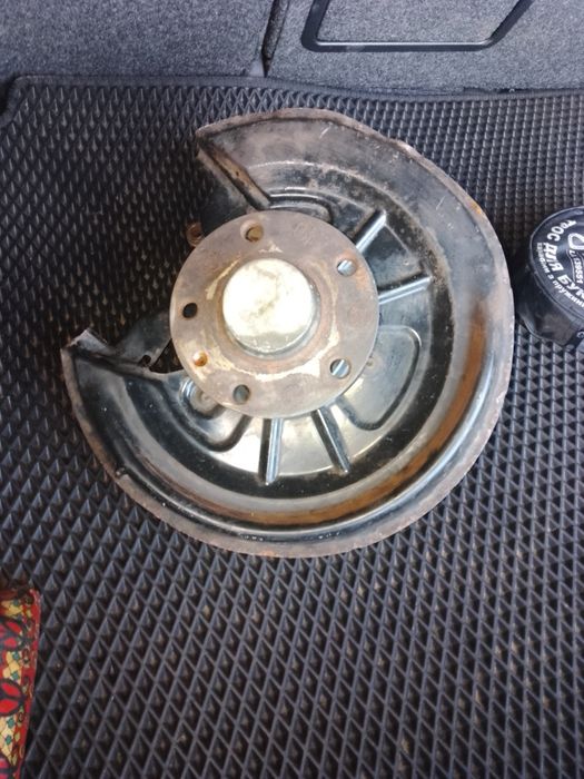 Продаю заднюю цапву ваг