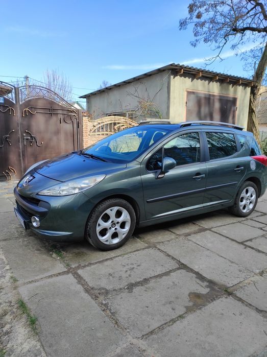 Продам автомобиль Pegeout 207sw