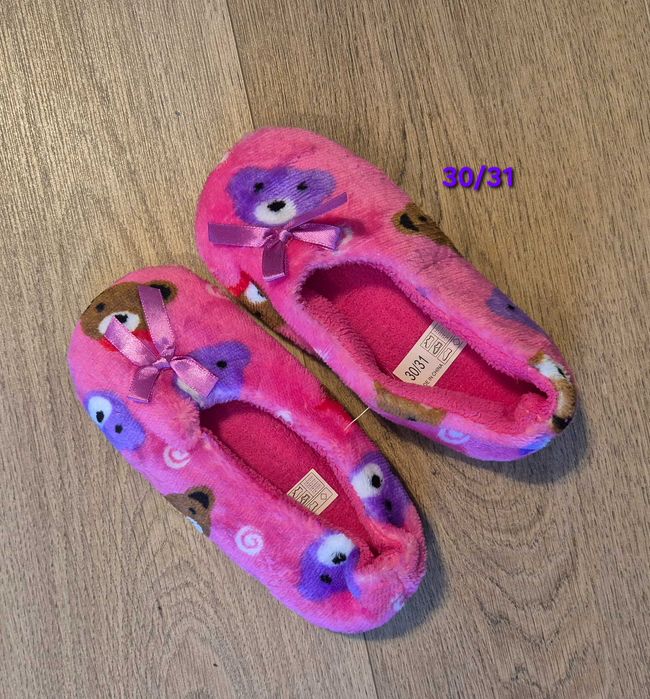 Kapcie dla dziewczynki. Rozmiar 30/31