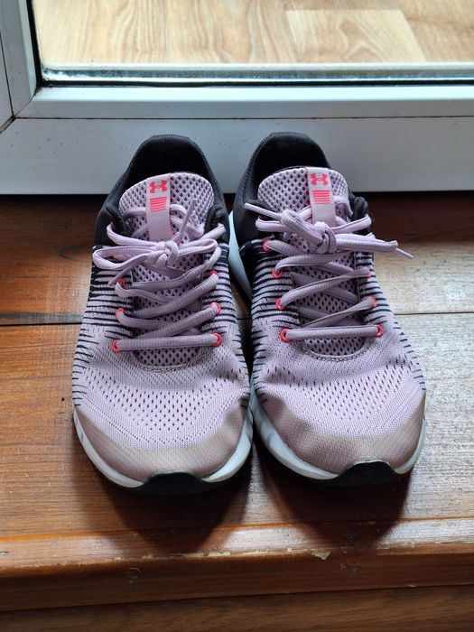 Кросівки жіночі Under Armour