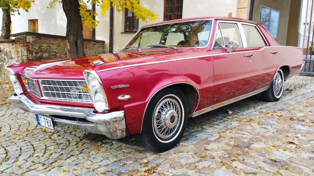 Pontiac Tempest 6 osób Amerykański klasyk do ślubu auto samochód ślub