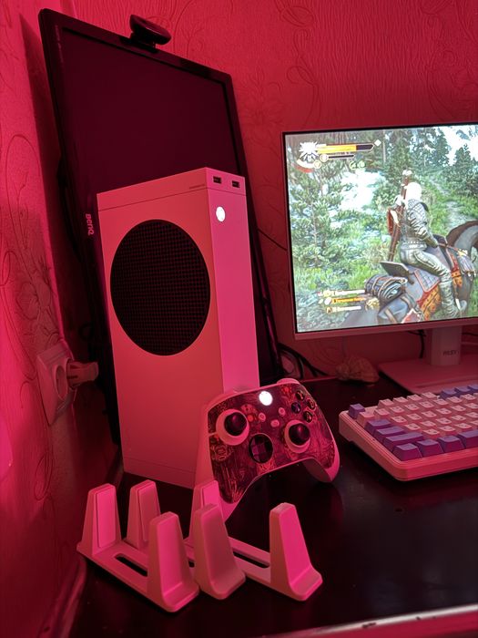 Продам Xbox Series S,512gb