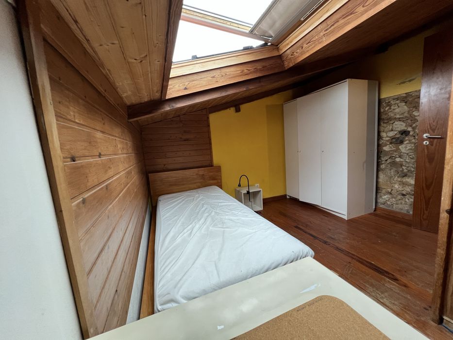 Aluga-se quarto na Ajuda