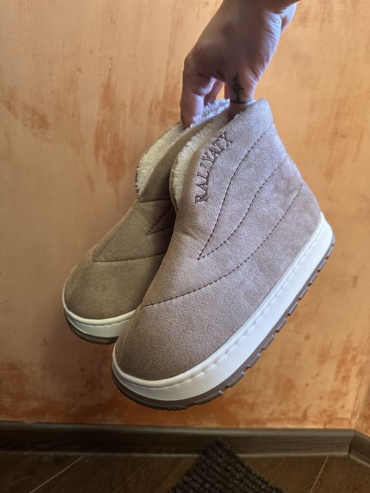 Весняні черевики з тканини