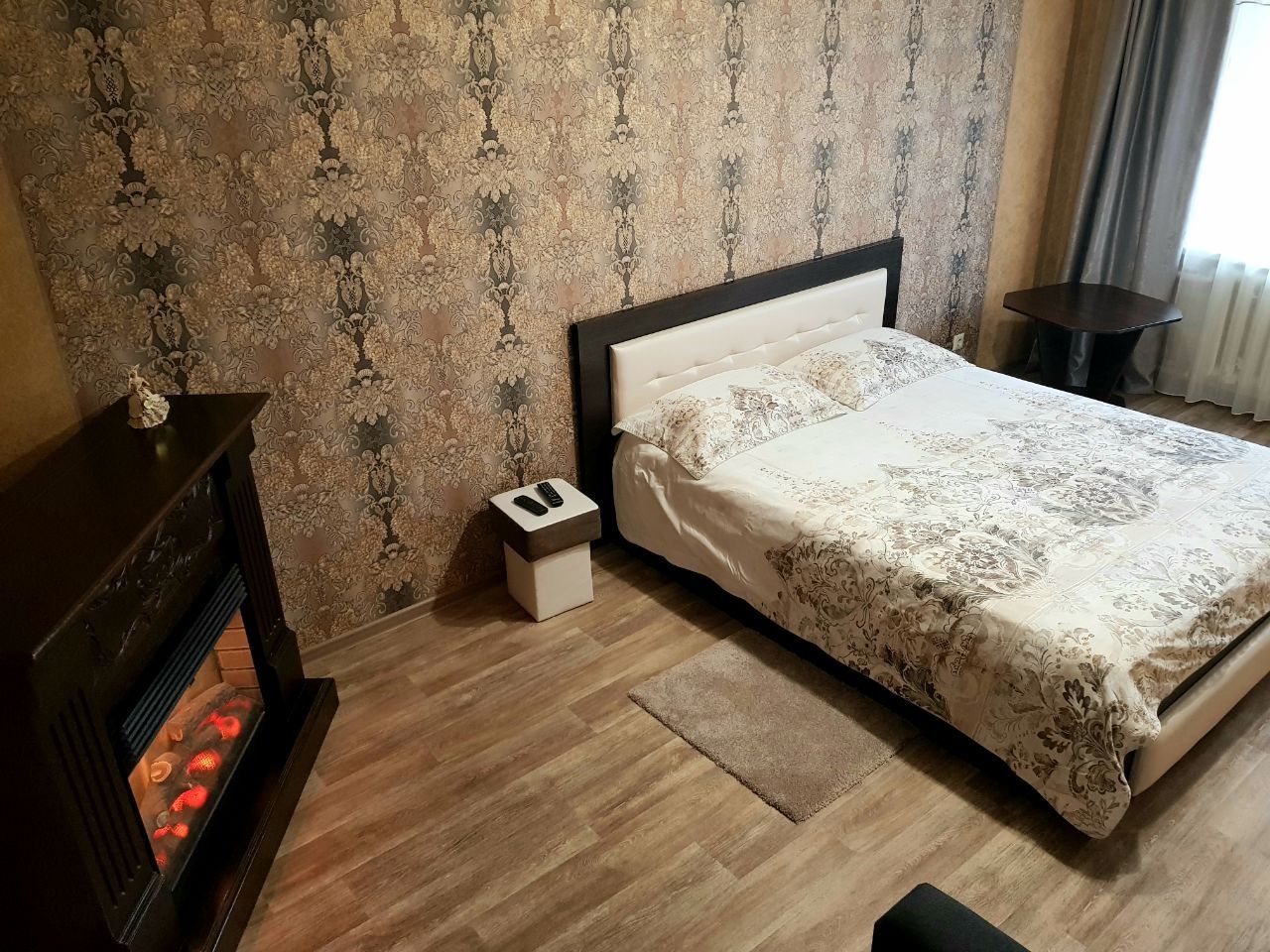 Центр з Каміном.
